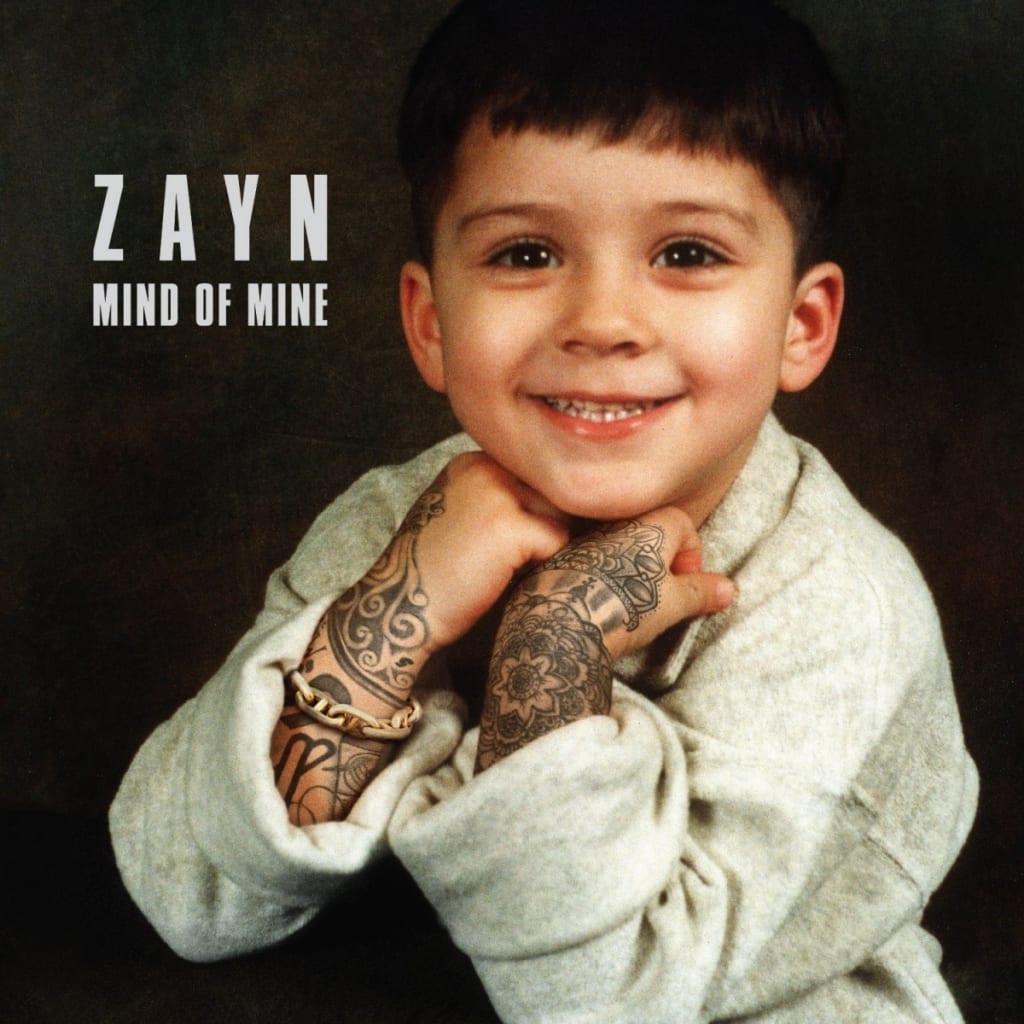 Na capa do álbum vemos Zayn na infância, coberto das tatuagens que hoje estampam seus braços.