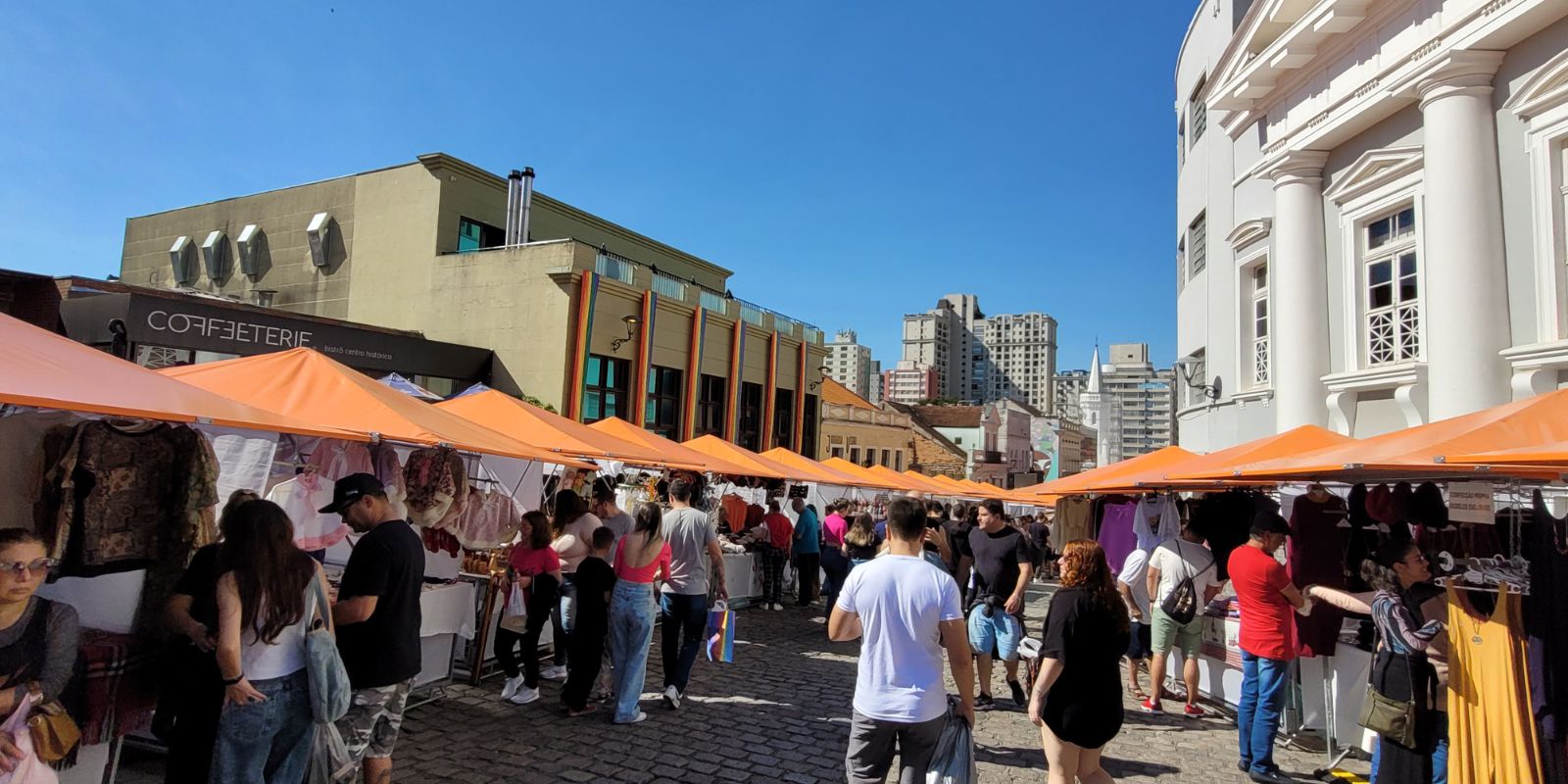 Feira do Largo da Ordem. Foto: Brunow Camman / Curitiba Cult.