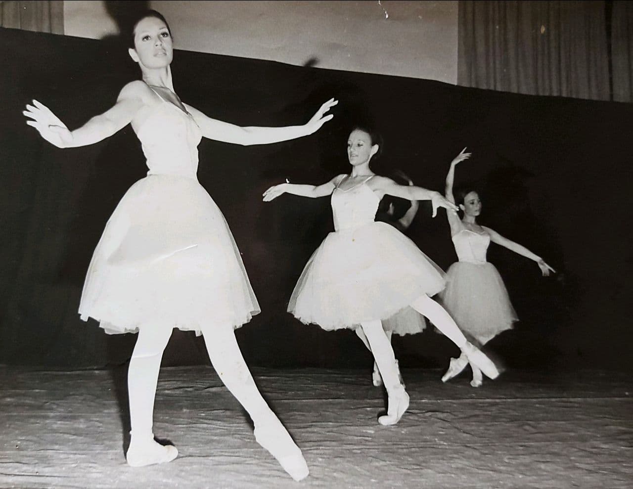 Escola de Dança do Teatro Guaíra em 1957. Foto: Arquivo CCTG.