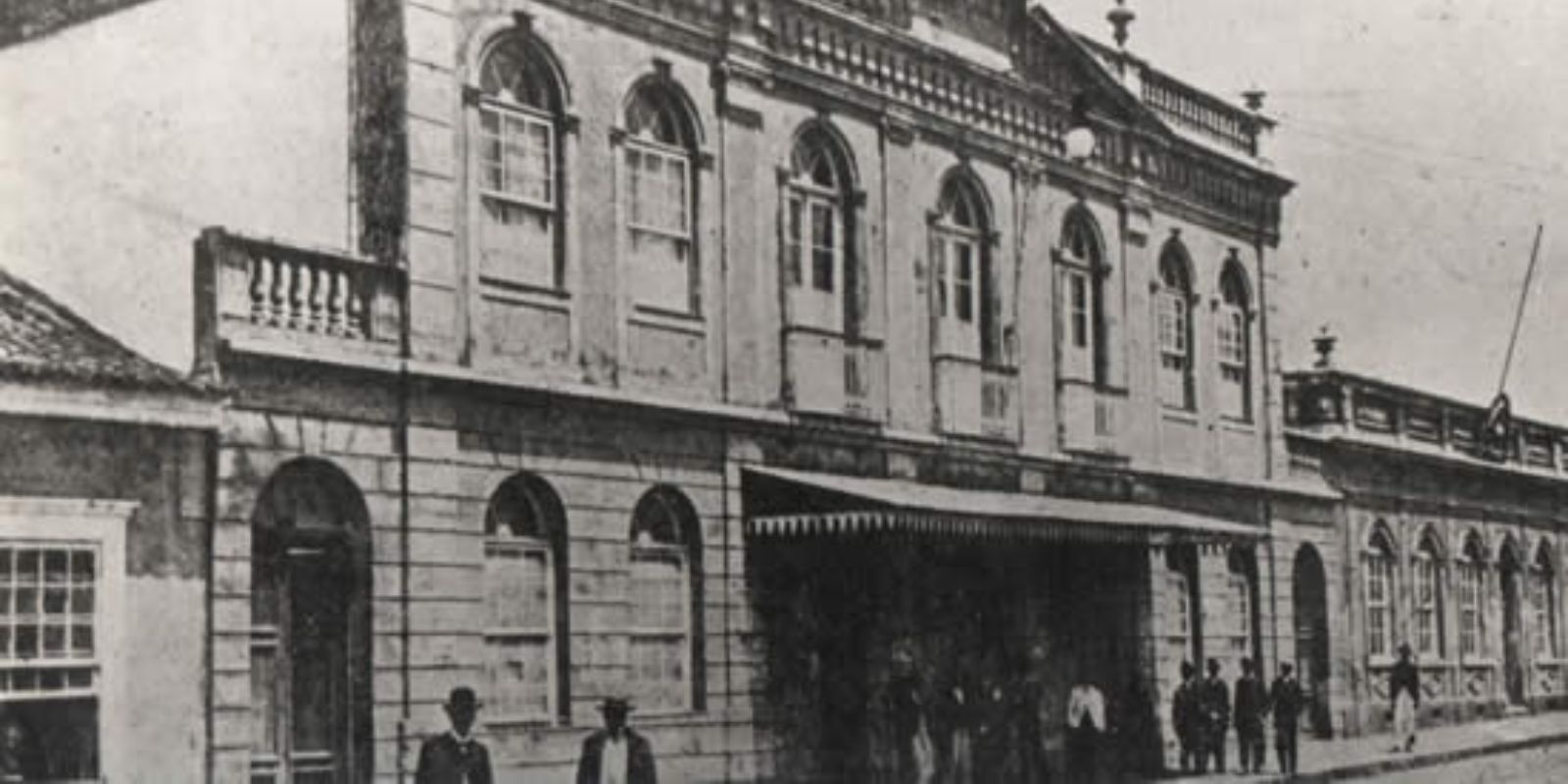 Theatro São Theodoro Primeiro prédio do Teatro Guaíra. Foto: Arquivo CCTG.