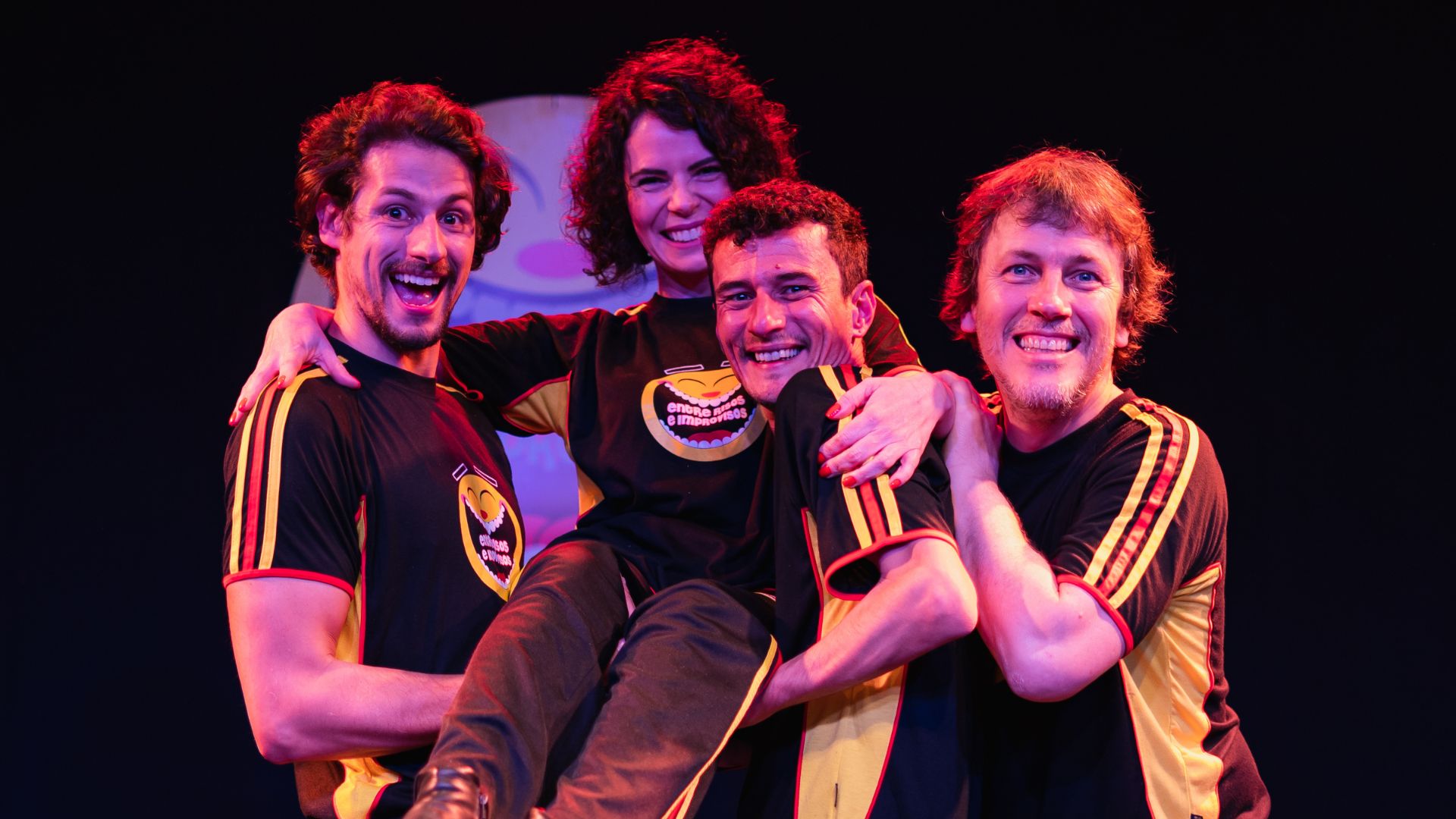 Improbos Espetáculo de improvisos cômicos tem apresentação na véspera de feriado ...