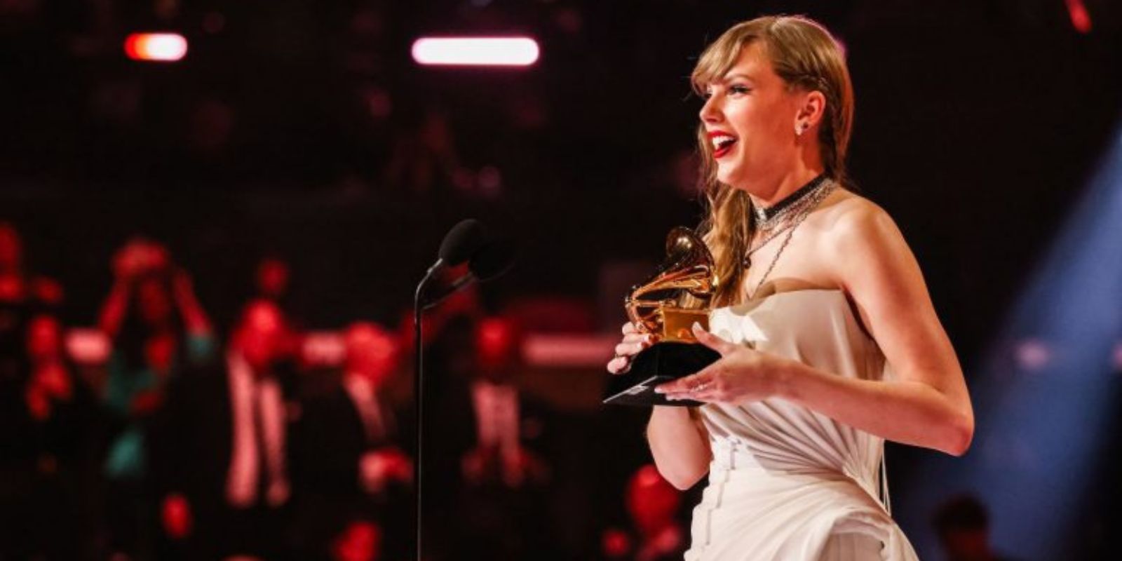 Taylor Swift no 66th Grammy Awards. Foto: John Shearer/Getty Images.