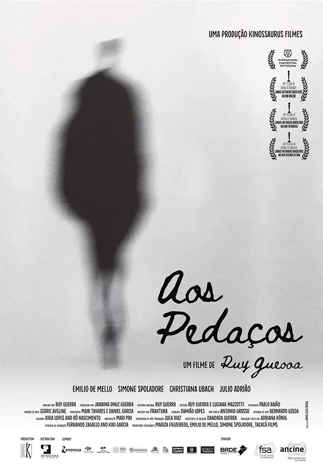 Aos Pedaços. Poster.