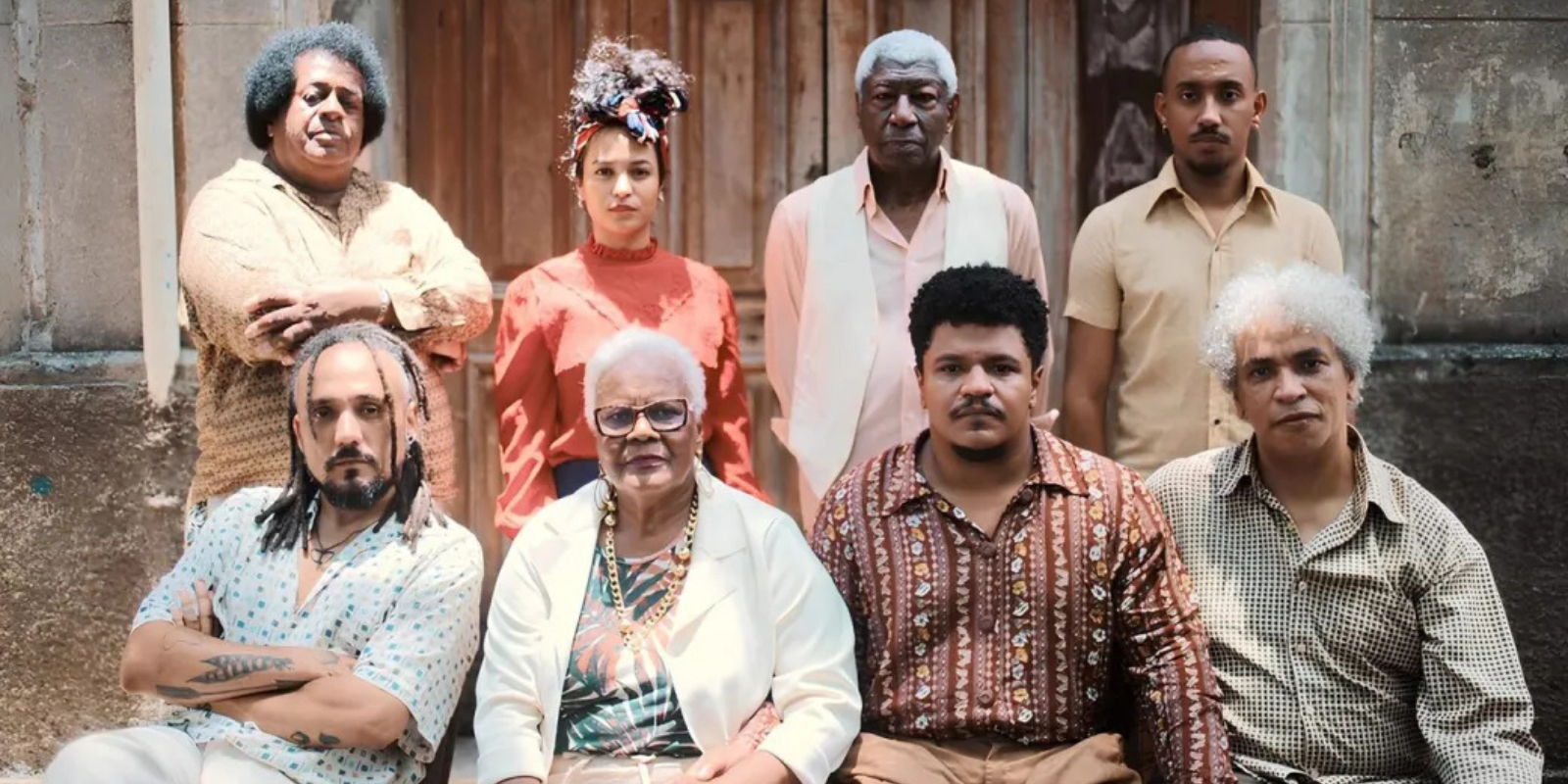 Elenco de "Bom dia, Eternidade". Foto: Julio Cesar Almeida divulgação.