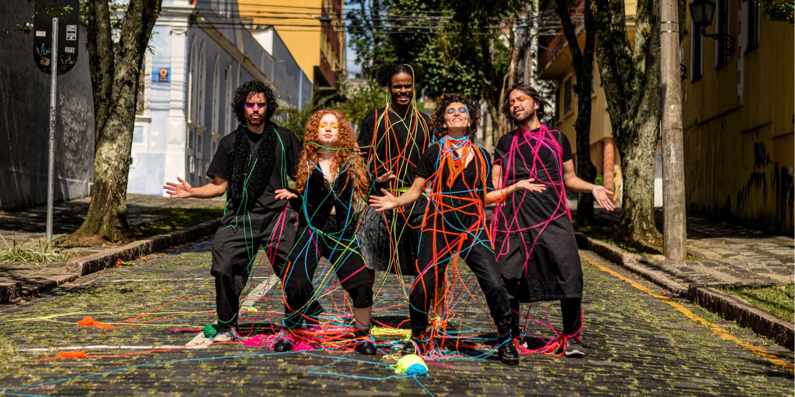 Espetáculo Desfile de La Libertad da Trio Elétrico de Teatro. Foto: Lari de Lima.