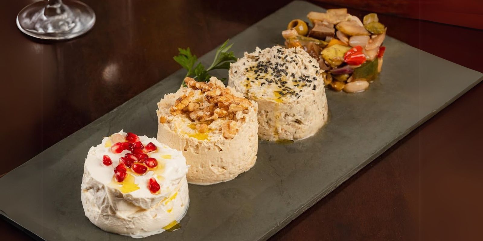 Combinação de pastas do Aish Baladi. Foto: reprodução Instagram.