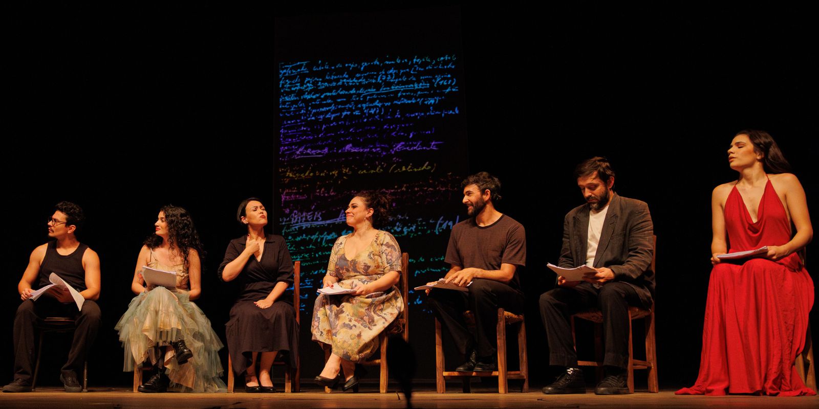 Peça Daqui Ninguém Sai tem sessões no Teatro Guaíra. Foto: Vitor Dias.