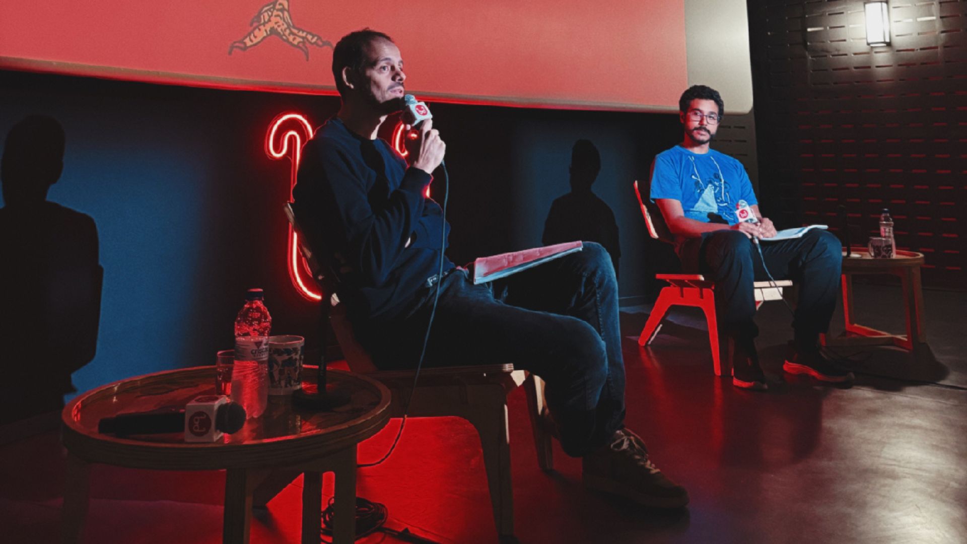 Antonio Gonçalves Jr e Gabriel Borges do Olhar de Cinema - evento tem seminários sobre cinema. Foto: Aro Oito.