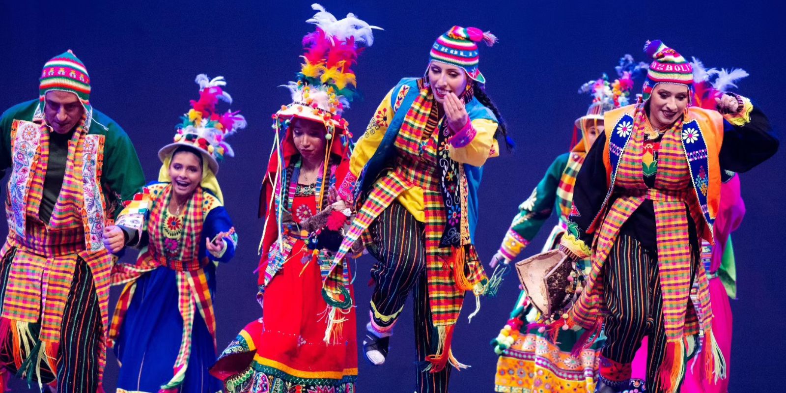 Festival Folclórico e de Etnias do Paraná no Teatro Guaíra. Foto: Brunno Covello.