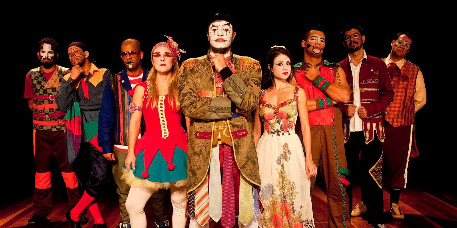 O Teatro Mágico terá show em Curitiba. Foto: Divulgação.