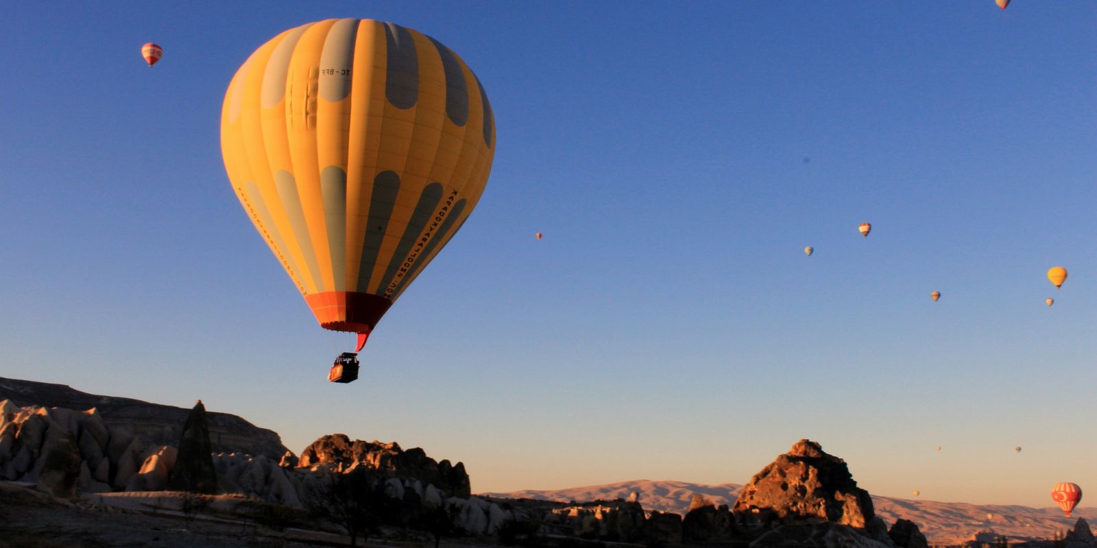 Passeio de balão um dos programas diferentes para o Dia dos Namorados em Curitiba. Foto: Reprodução internet.