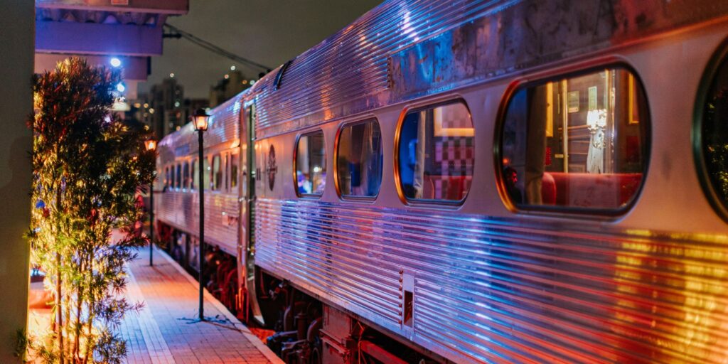 Passeio de trem no Dia dos Namorados. Foto: Divulgação Serra Verde Express.