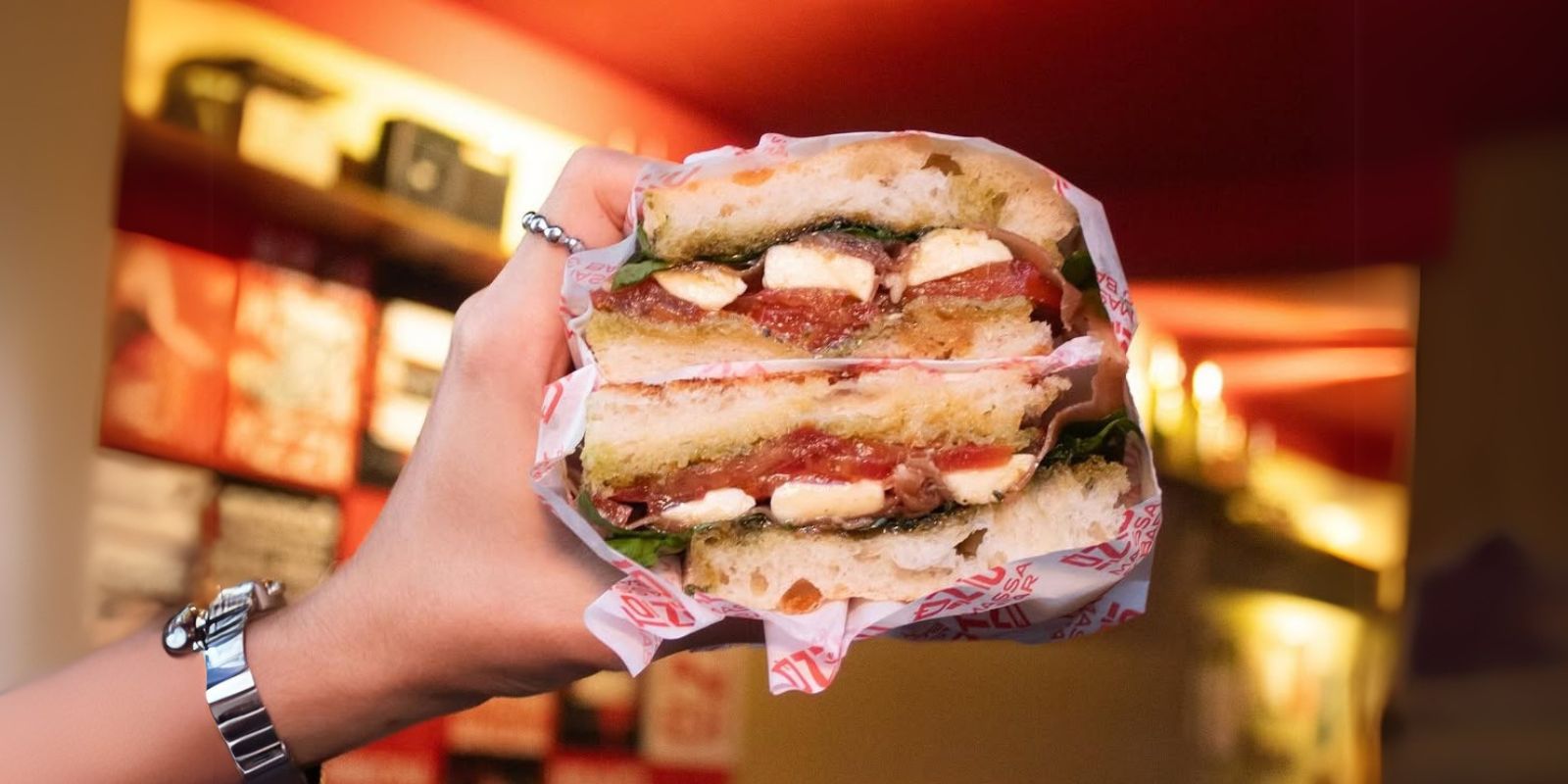 Sanduíche de Parma do Tondí. Foto: reprodução Instagram.