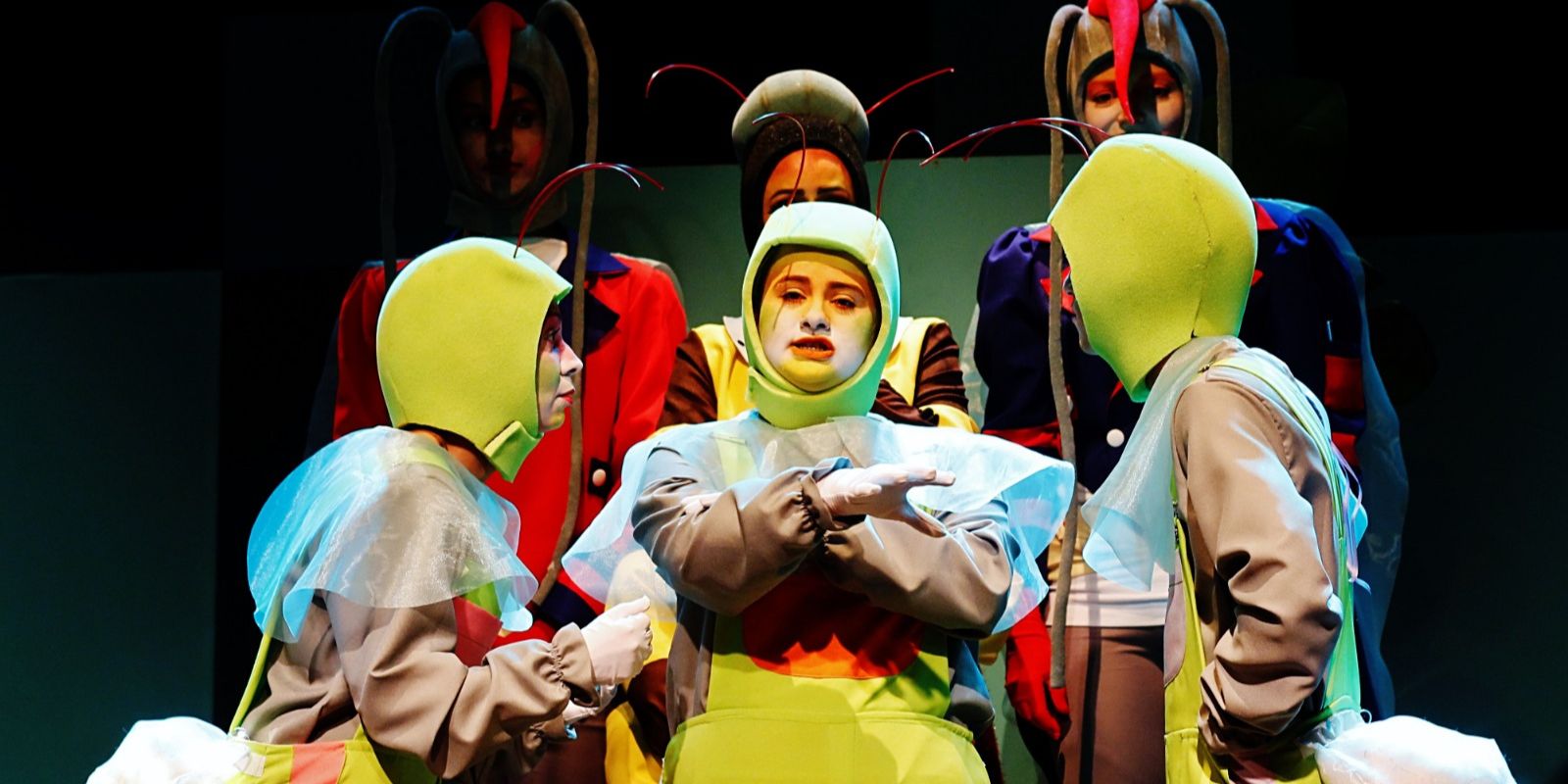 Teatro infantil em Curitiba peça Alumia. Foto: Juliana Luz.