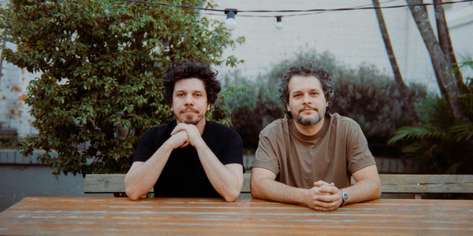 Vanguart faz show em Curitiba. Foto: Lucca Mezzacappa.