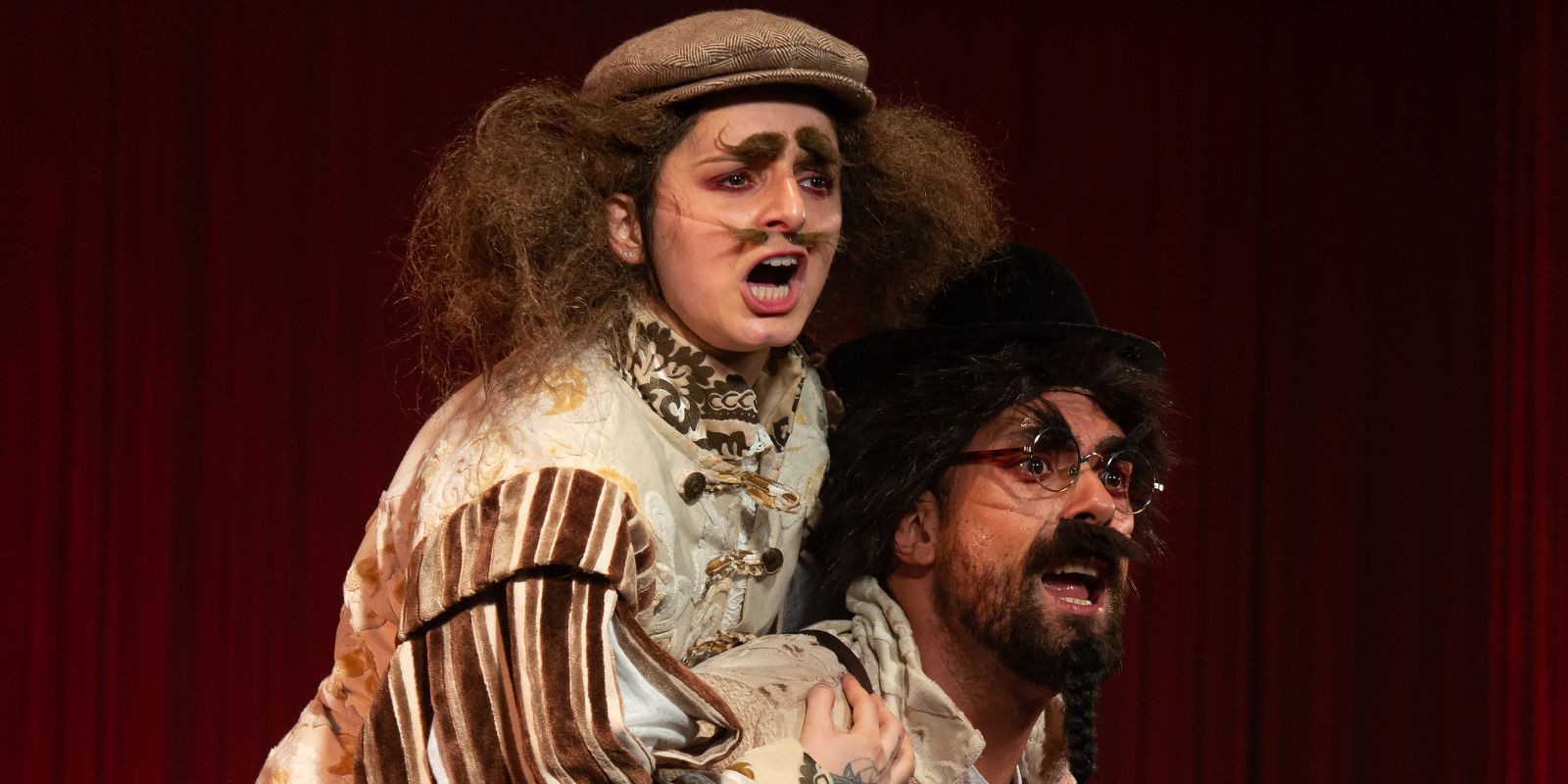 Ave Lola interpreta Sonho de Uma Noite de Verão em Curitiba. Foto: Caique Cunha.