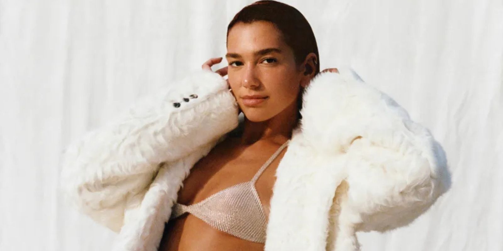 Dua Lipa no Brasil. Foto: Tyrone Lebon.