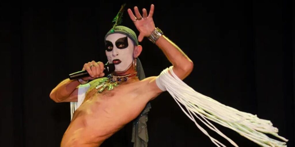 Linda Power é drag queen e performer em Curitiba. Foto: Luis Knapik.