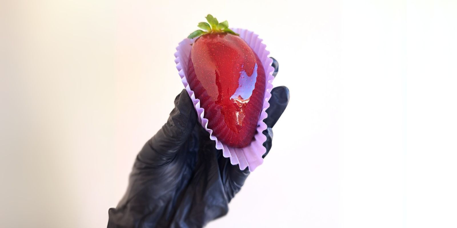 Morango do Amor da Ameliê Confeiraria Inclusiva. Foto: divulgação.