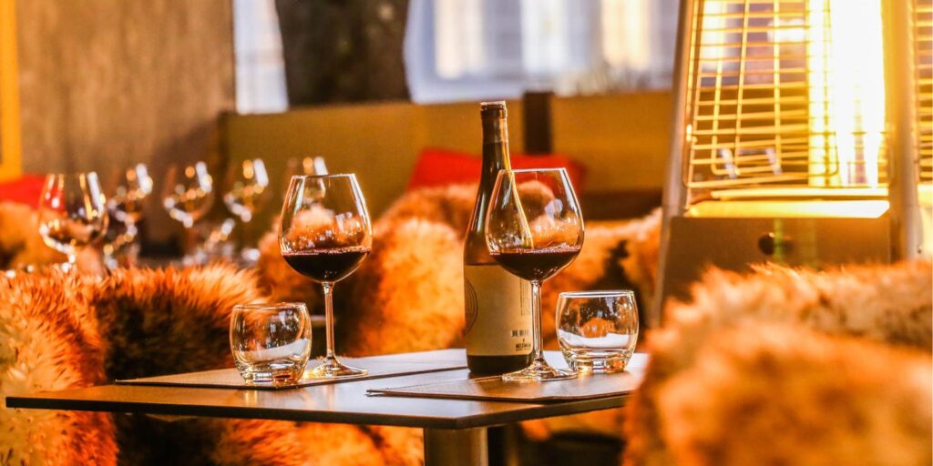 Vino é um dos lugares em Curitiba para espantar o frio com vinho. Foto: Valterci Santos.