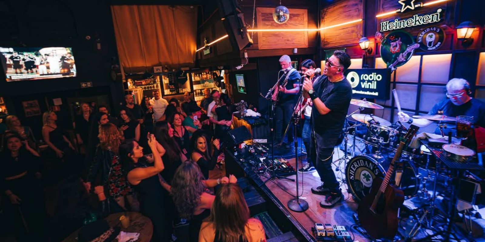Rocktoberfest no Sheridasn Irish Pub em Curitiba. Foto: reprodução Instagram.