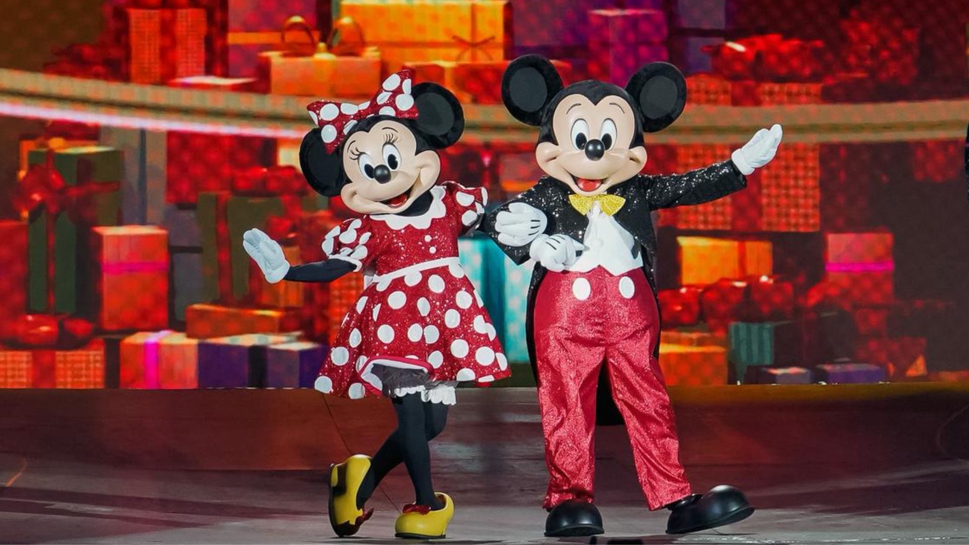 Natal da Disney com Mickey e Minnie. Foto: Divulgação/Disney