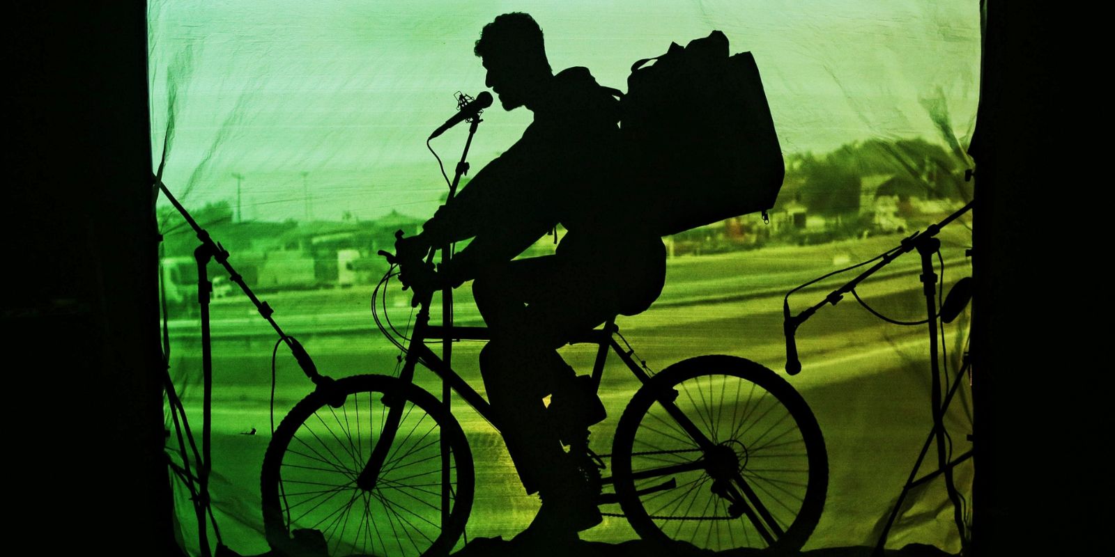 Grupo Magiluth. Foto: Vitor Pessoa.