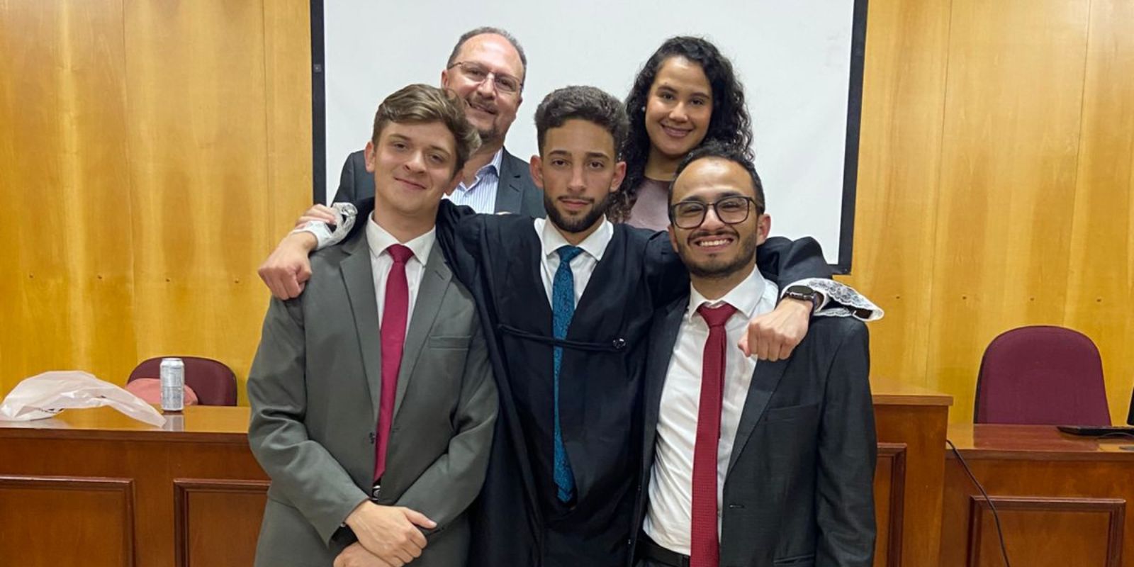 Alunos UniOpet. Foto: divulgação.