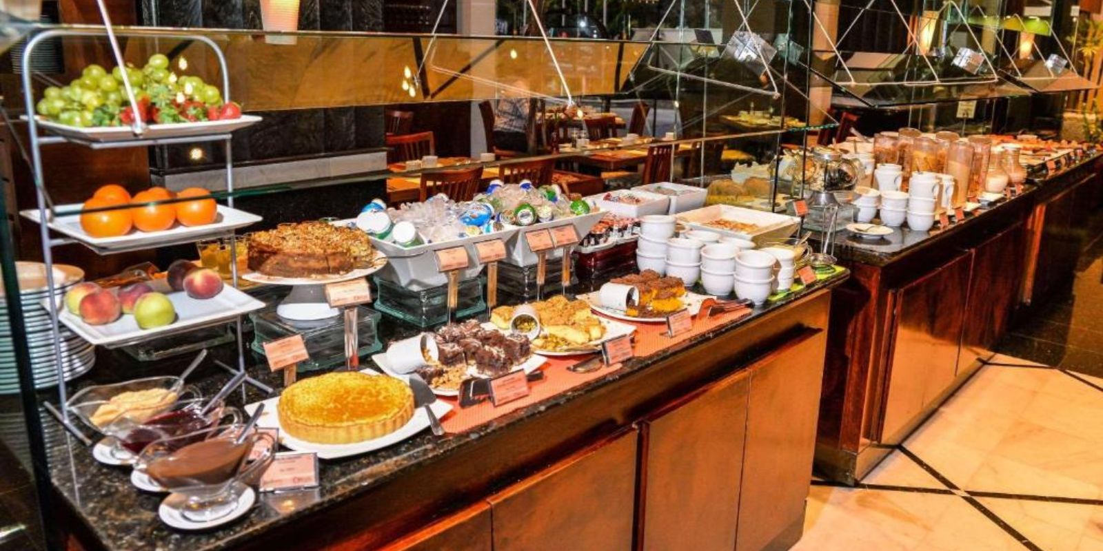 Café da manhã do Radisson Hotel Curitiba. Foto: reprodução.