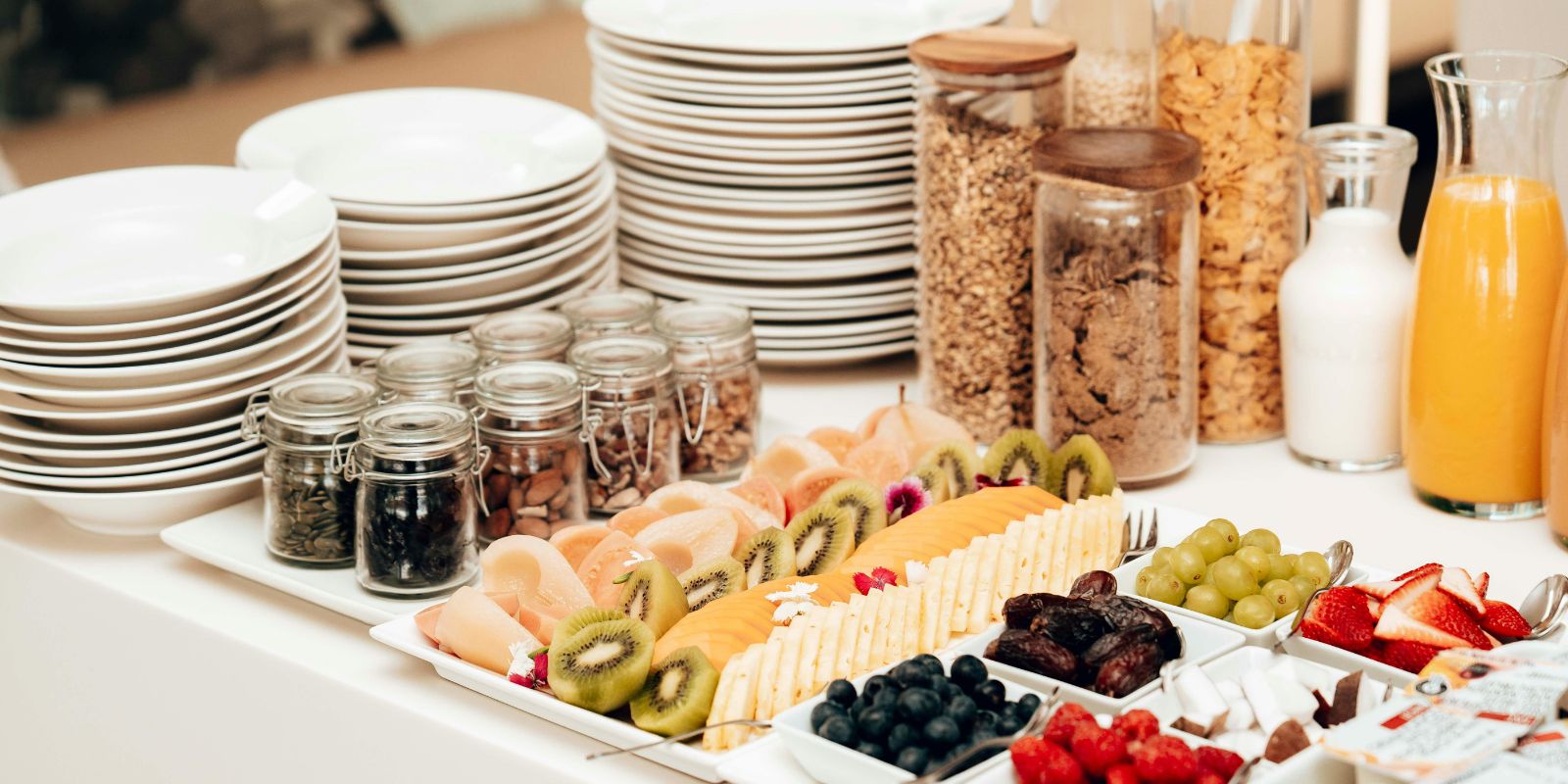 Hotéis para tomar café da manhã em Curitiba. Foto: reprodução Canva.