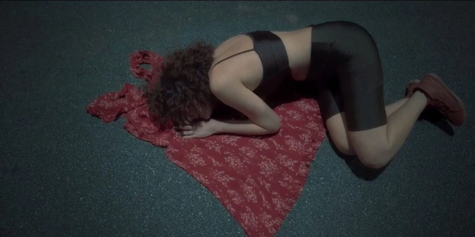 Performance autoral Elas, de Juliana Yurk. Foto: reprodução.