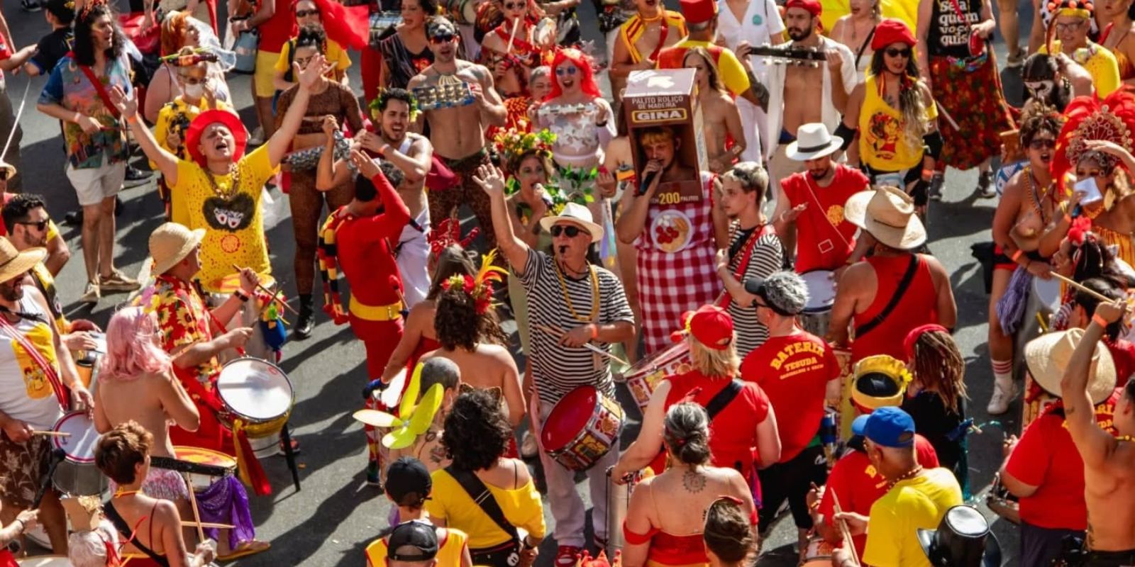 Bloco Garibaldis e Sacis. Foto: Day Luiza/FotoFolia.