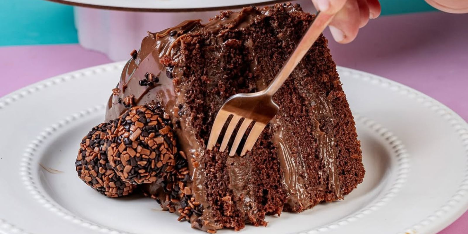 Bolo de Chocolate do Conc Doces. Foto: reprodução Instagram.
