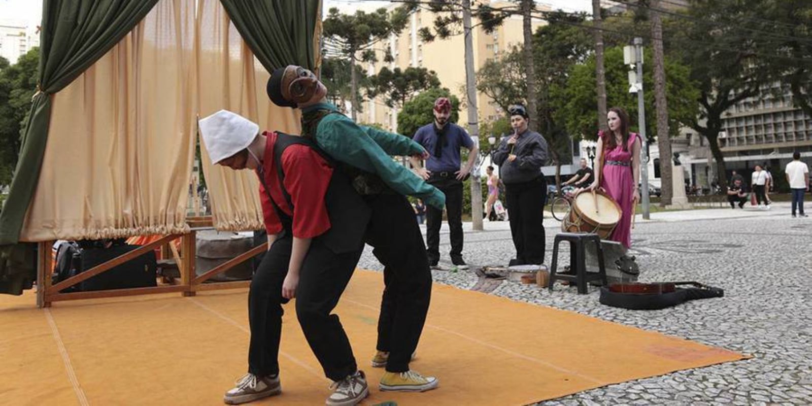 O NOVO VIZINHO. Reprodução: Festival de Curitiba.