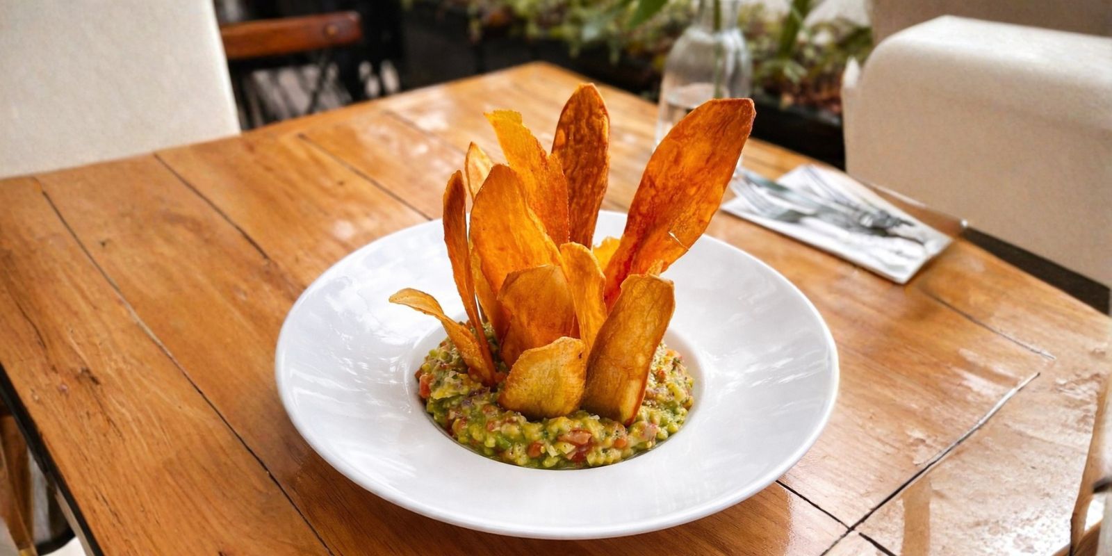 Restaurante de Curitiba anuncia novidades no menu e destaca fusão gastronômica entre Peru e Espanha