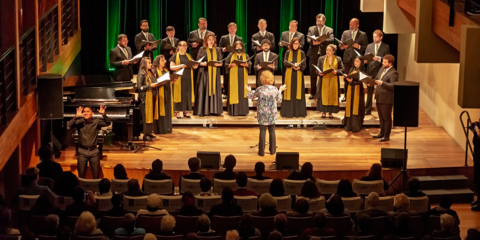 Camerata Carmina Burana. Foto: Luiz Pacheco/FCC