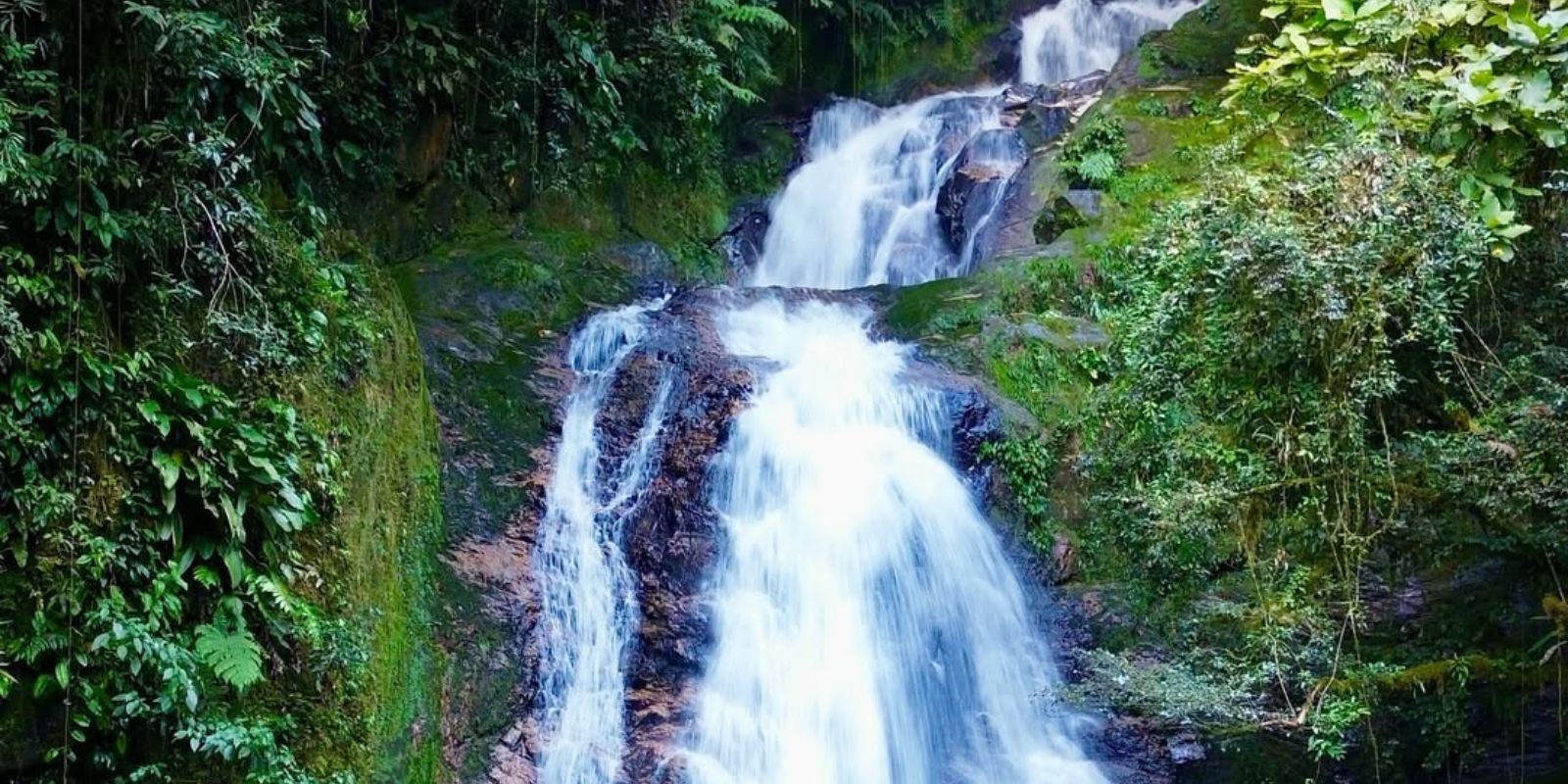 Salto Tombo d’Água. Foto: reprodução Instagram @_fomosviajar.