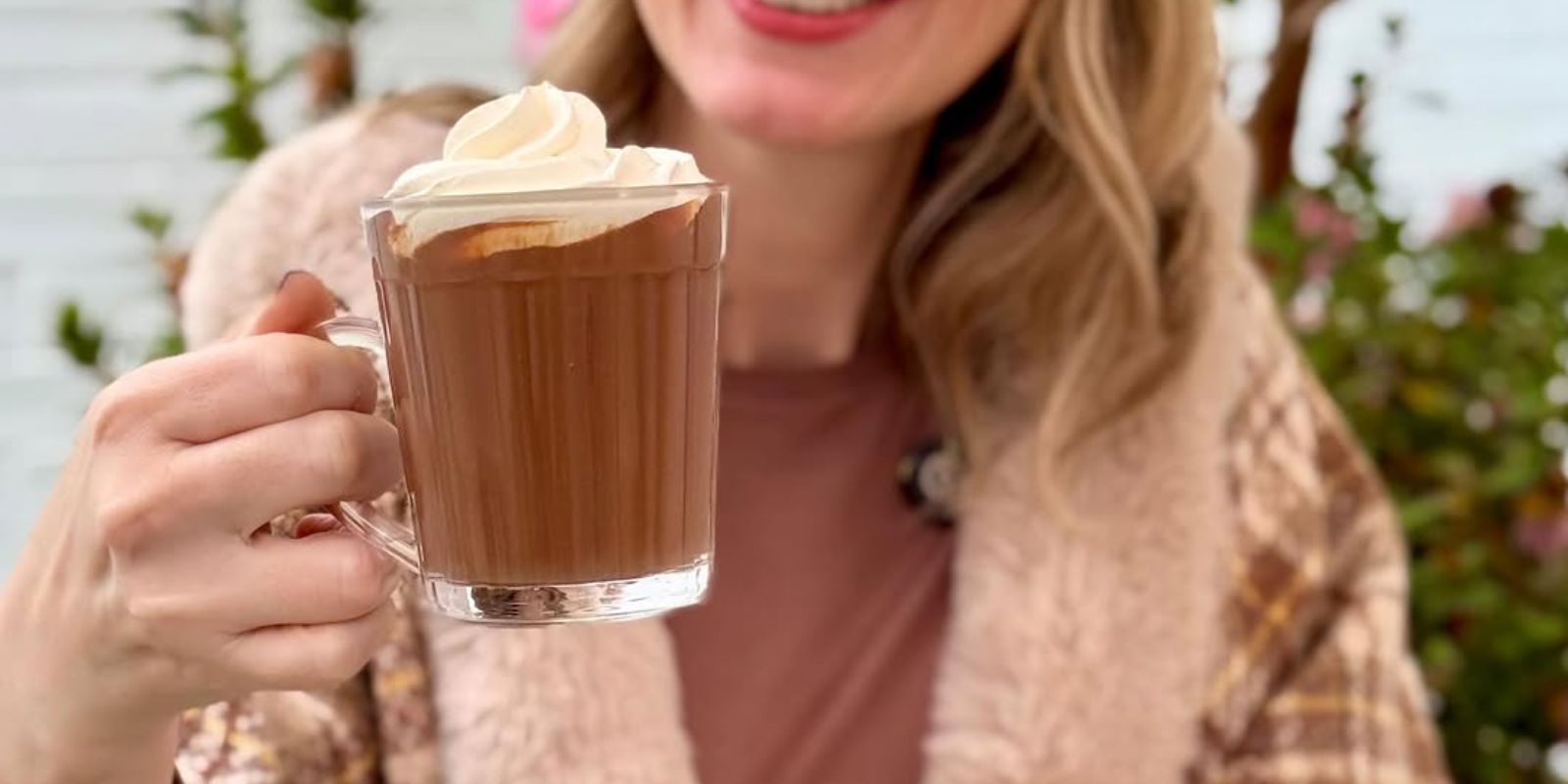 Chocolate quente Damarate. Foto: reprodução.