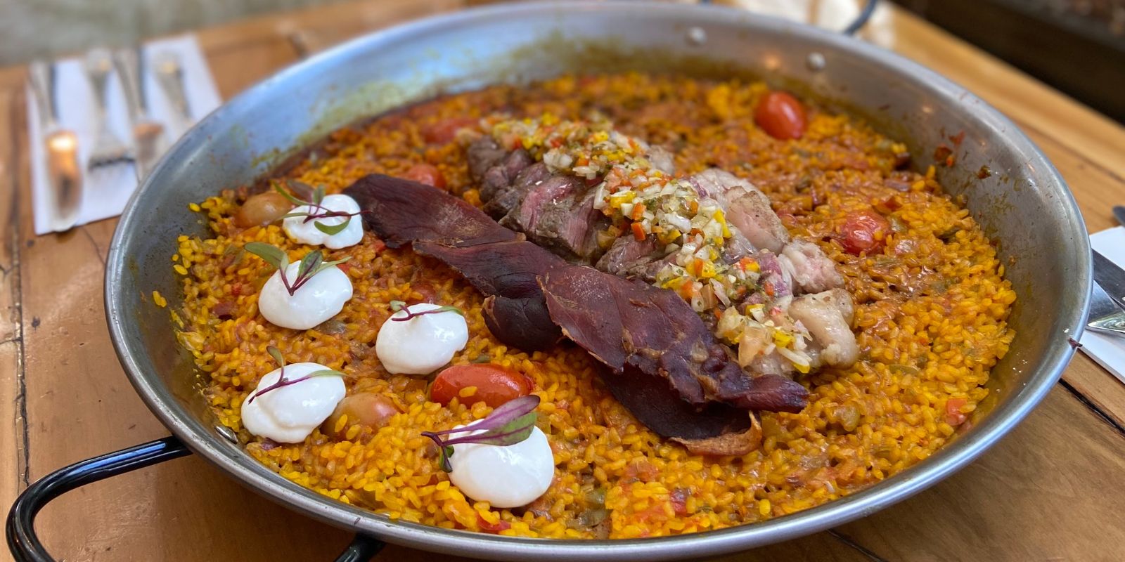 Paella Fuego y Brasa. Foto: divulgação Pata Negra.