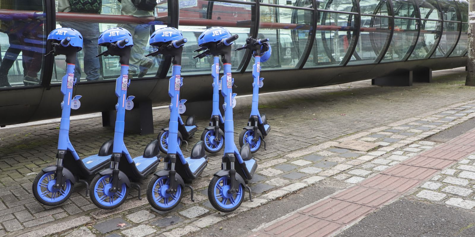 Patinetes elétricos em Curitiba. Foto: Hully Paiva/SECOM