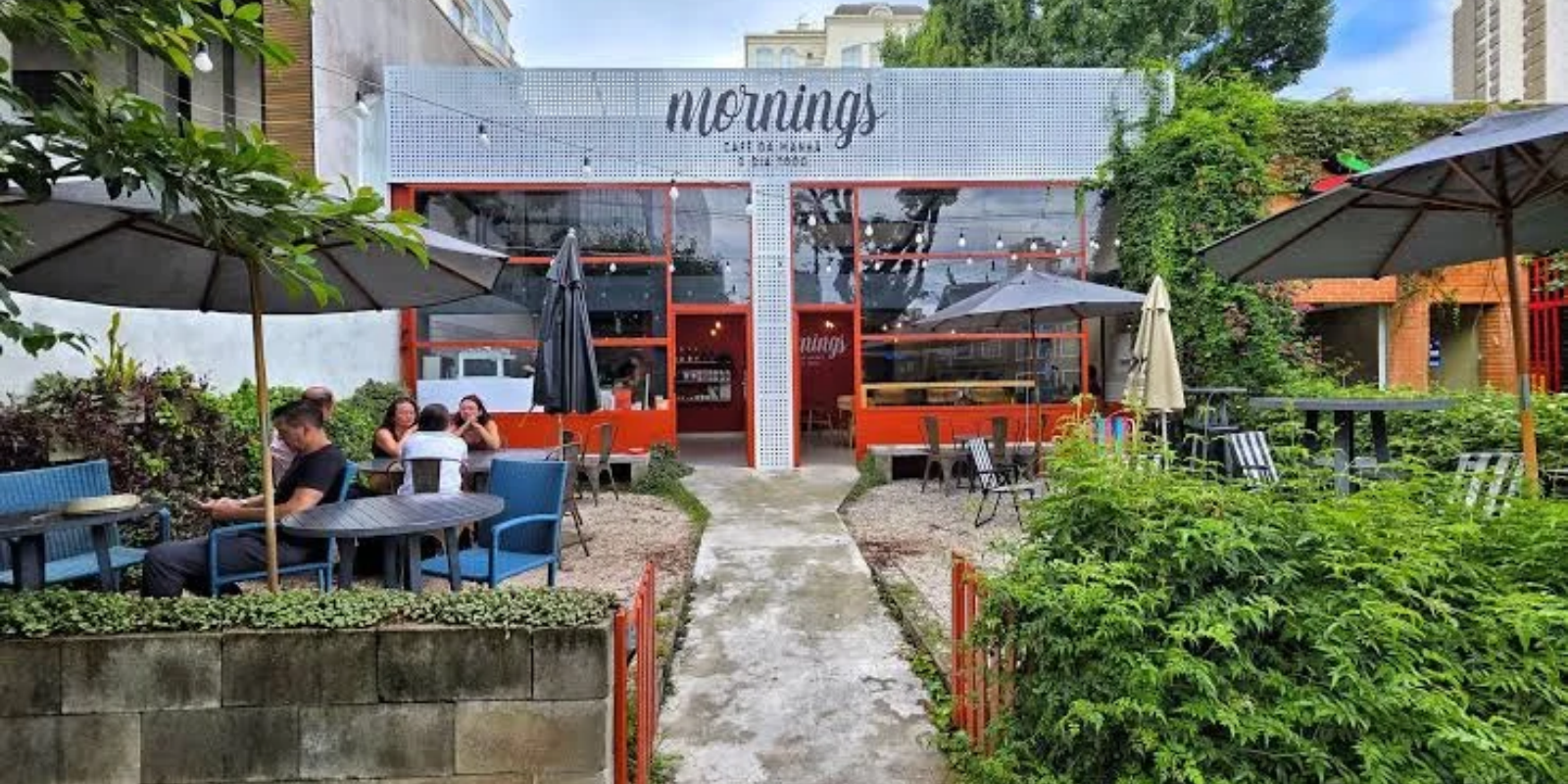 Festa especial no Mornings 