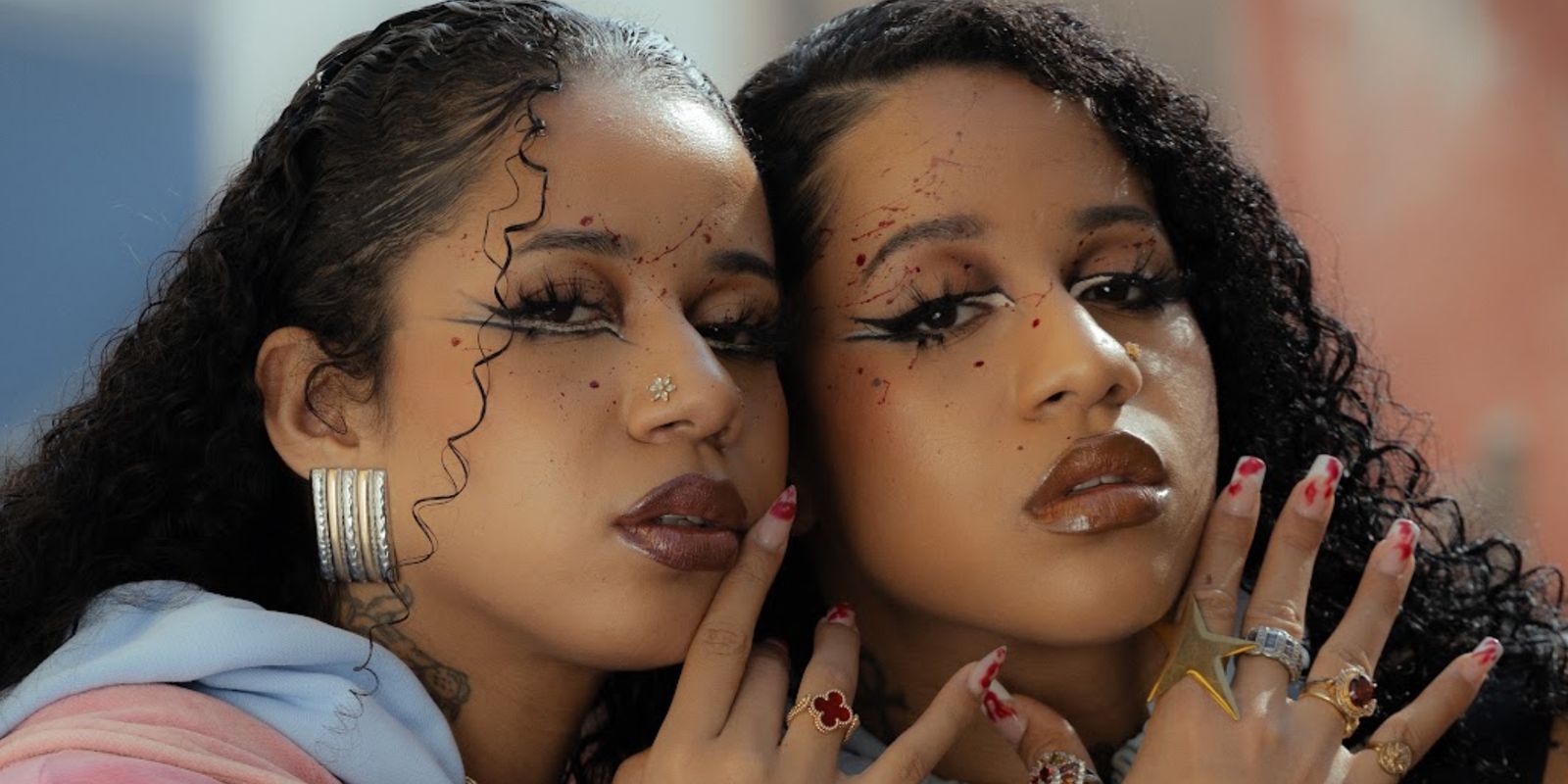 Tasha & Tracie apresentam nova turnê